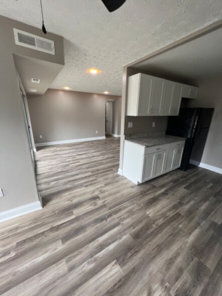 Building Photo - 3811 St Barnabas Rd