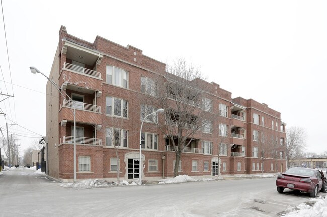 Building Photo - 4348-4358 S Prairie Ave