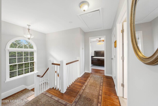 Building Photo - 146 Bath Ave