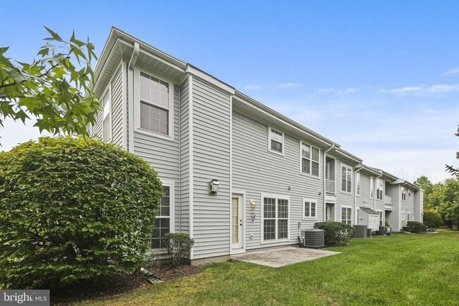 Building Photo - 6294 Wild Swan Way