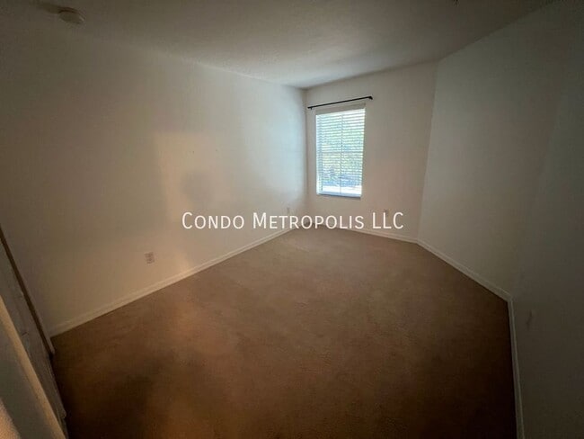 Building Photo - 1401 Priory Cir