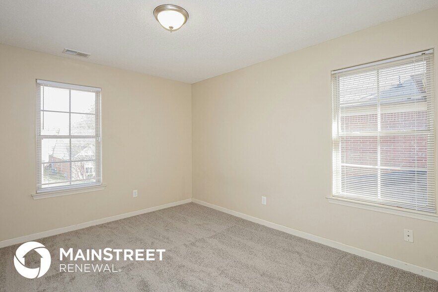 Building Photo - 7399 Brentlawn Dr