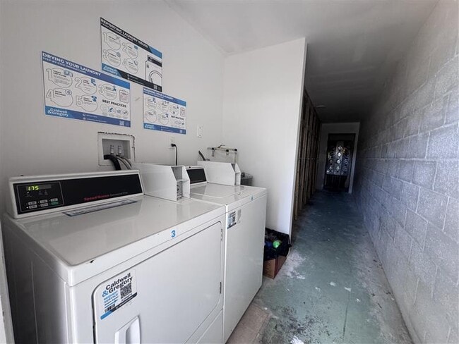 Building Photo - 1258 Barbara Dr