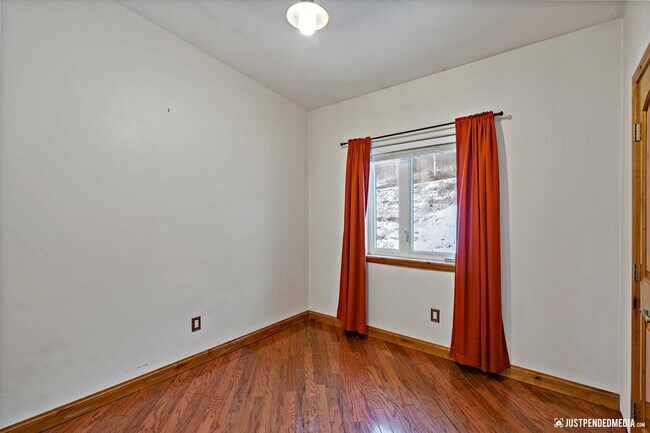 Building Photo - 24618 Wilma Cir