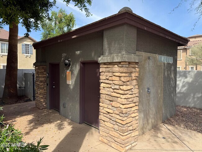 Building Photo - 2140 E Chanute Pass
