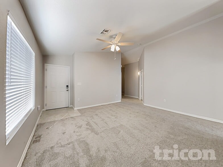 Building Photo - 423 N Shaylee Ln