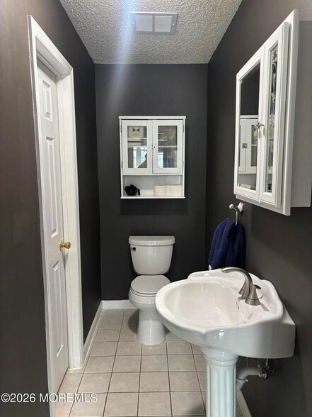 Building Photo - 14-1 Providence Ct