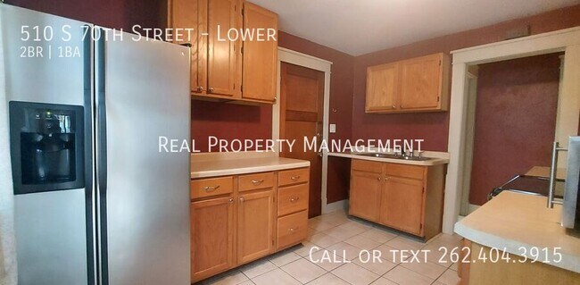 Building Photo - 510 S 70th St