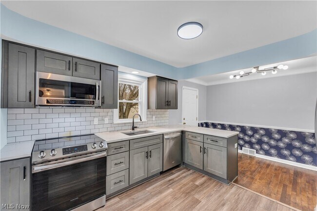 Building Photo - 4186 Lambert Rd