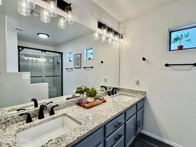 Building Photo - 655 W Vistoso Highlands Dr