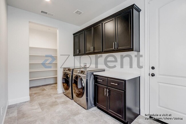 Building Photo - 2771 Rio Grande Dr