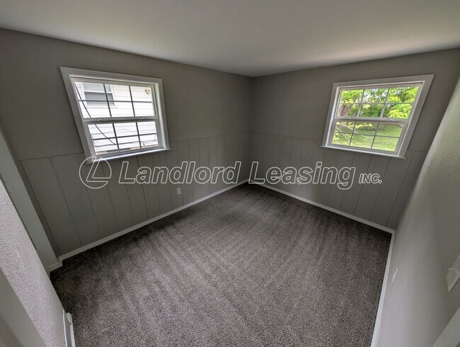 Building Photo - Completely Renovated 3-Bedroom Ranch with Detached Garage