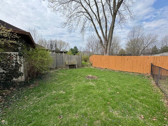 Building Photo - 488 Orchardview Dr