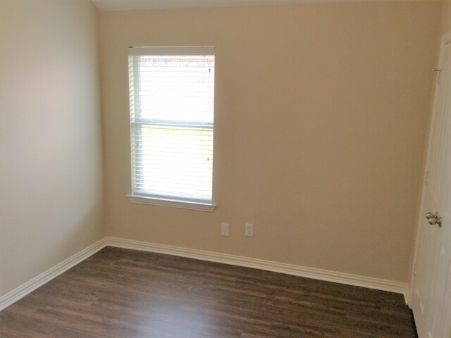 Building Photo - 245 Brookdale Dr