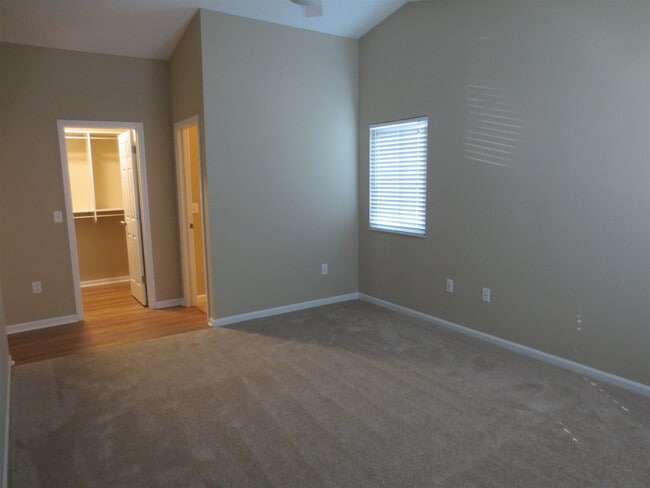 Building Photo - 34 Rio Grande Cir