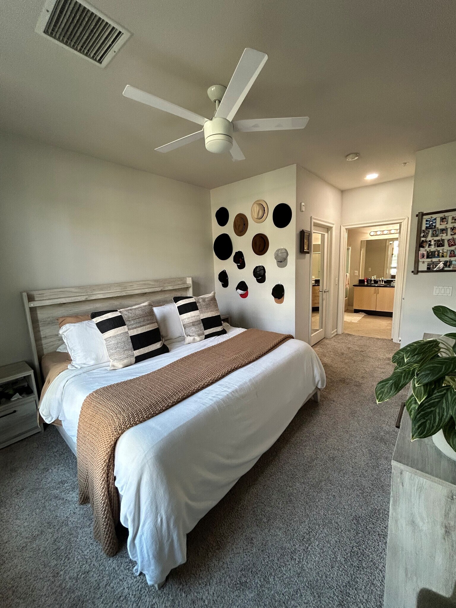 Primary Bedroom - 1465 C St