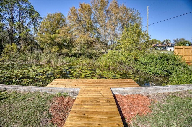 Building Photo - 101 Jasmine Ct