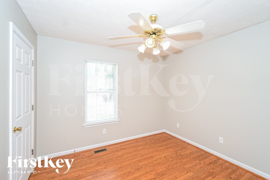 Building Photo - 1651 Sloping Tree Way