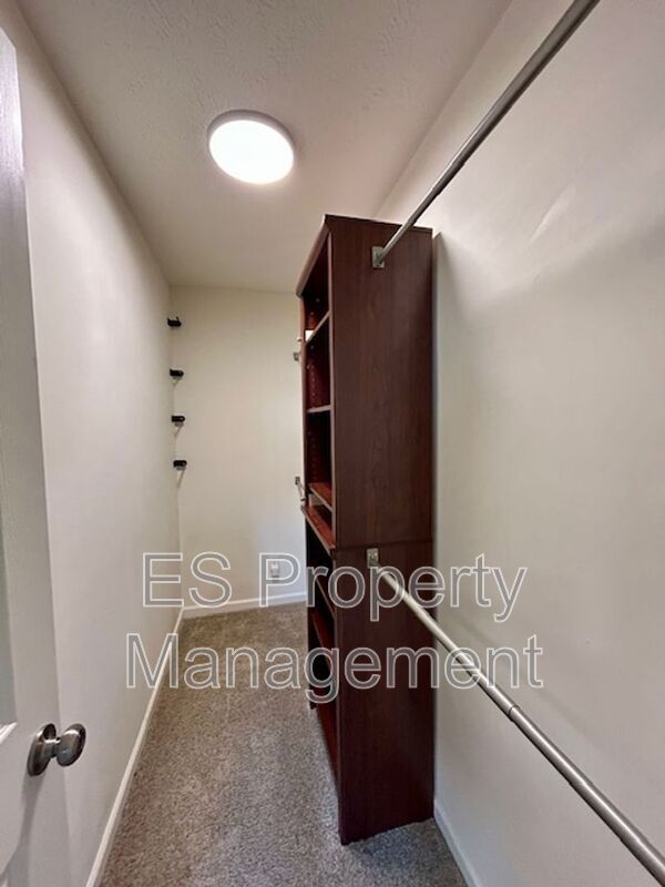 Building Photo - 6021 Morning Dove Dr