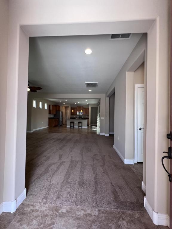 Building Photo - 14052 E Britzka St