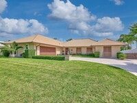 Building Photo - 1090 Fairview Ln