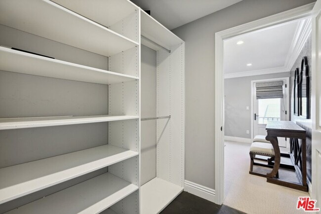 Building Photo - 2676 Casiano Rd