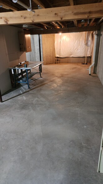 Building Photo - 162 Slindes Woods Cir