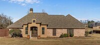 Building Photo - 304 Boulder Dr