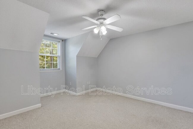 Building Photo - 40 Downie Ct