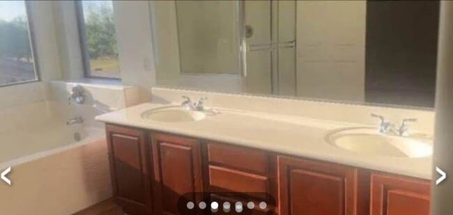 Building Photo - 6161 S Bell Pl