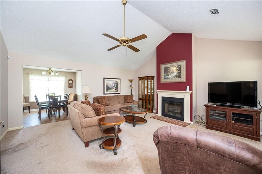 Building Photo - 4015 Paloverde Dr