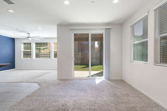 Building Photo - Charming Riverstone Home with Spacious Kitchen Island & Private Backyard