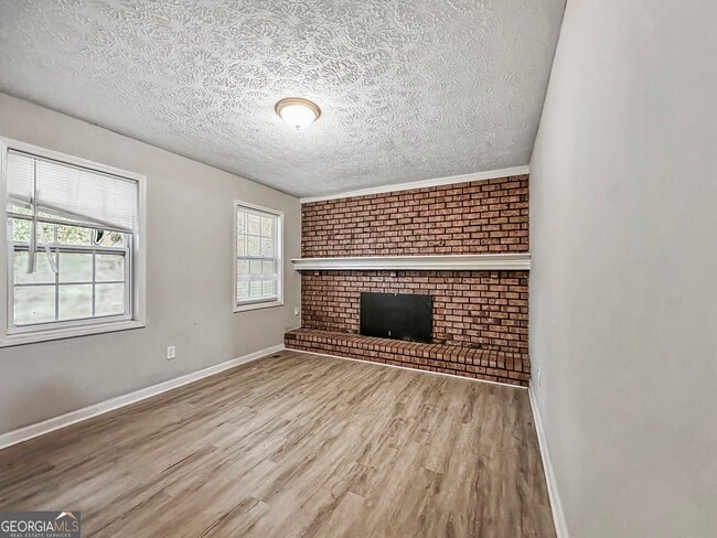 Building Photo - 4187 Clearview Dr