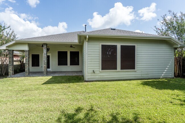 Building Photo - 9503 Tartan Manor St