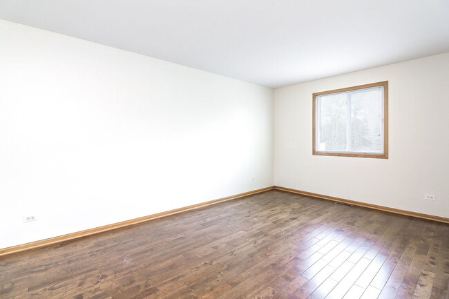 Building Photo - 5111 Wildflower Ct