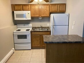 Building Photo - Mark III Apartments