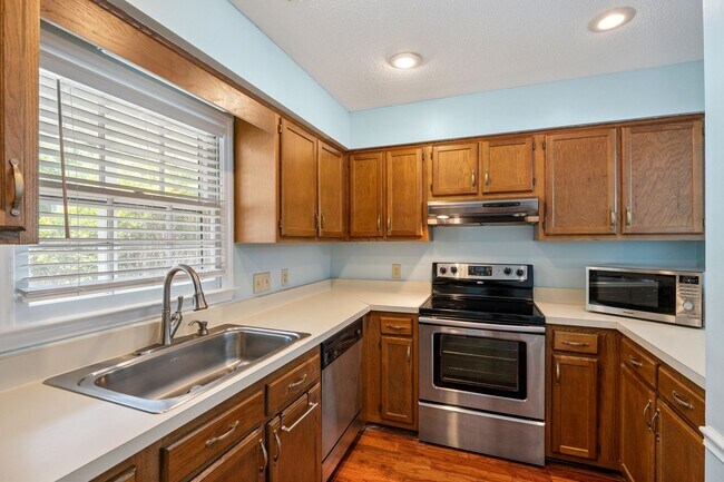 Building Photo - 128 Shady Spring Pl