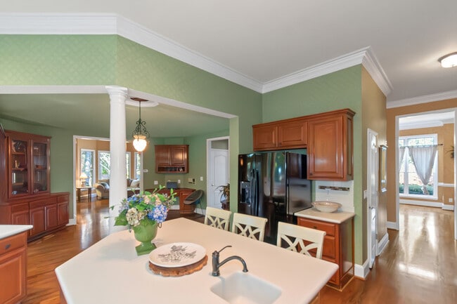 Building Photo - 3410 Kates Way