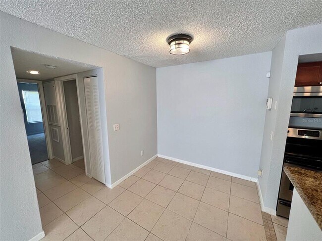 Building Photo - 5164 Conroy Rd