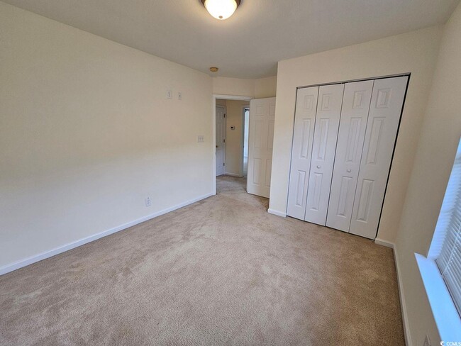 Building Photo - 338 Junco Cir