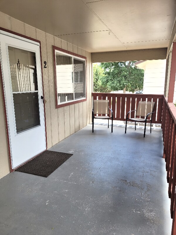 Building Photo - 228 Glenda Dr