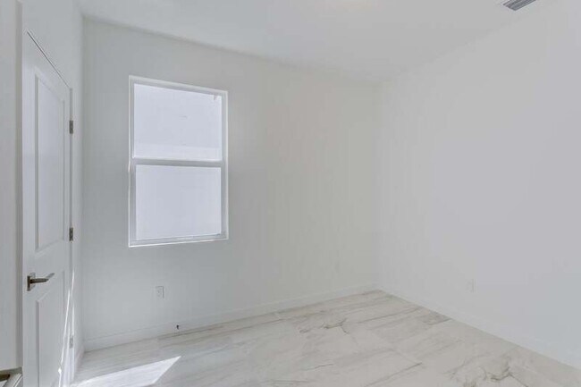 Building Photo - 7188 Trotwood Ln