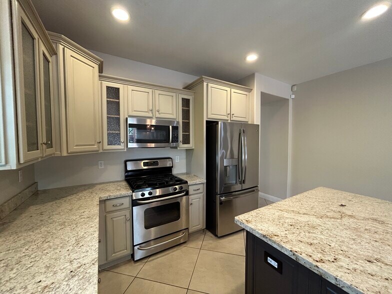 Building Photo - 5317 W Buckskin Trl