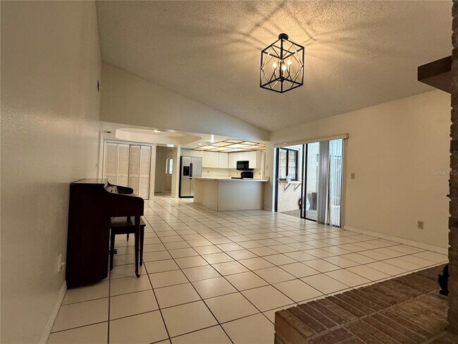 Building Photo - 3005 Starmount Dr