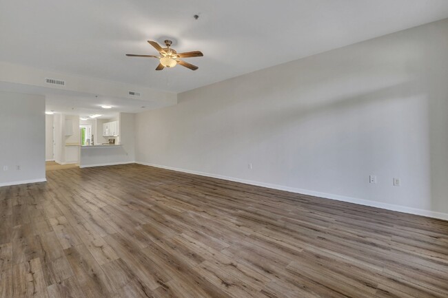 Building Photo - "Elegant 2-Bedroom Condo in Bluffton Villa...