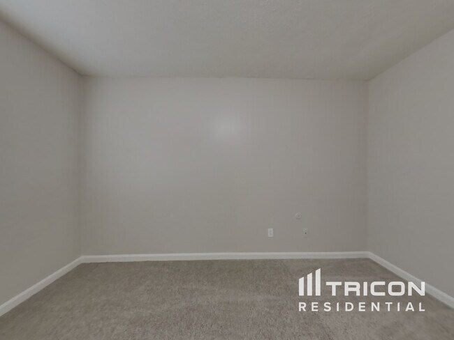 Building Photo - 188 Misty Hollow Way