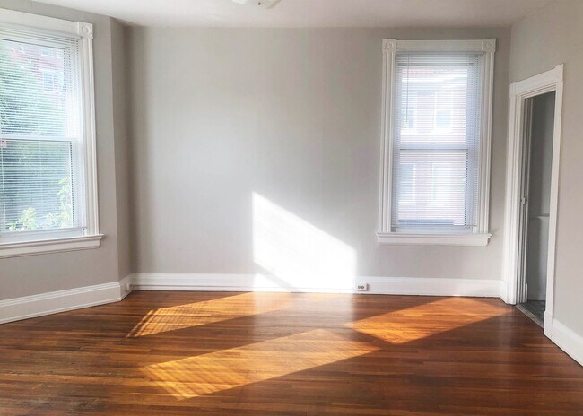 Building Photo - 344-348 Howell Avenue