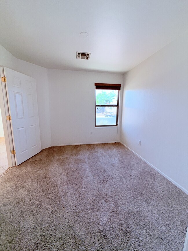 Building Photo - 11793 W Barley Dr