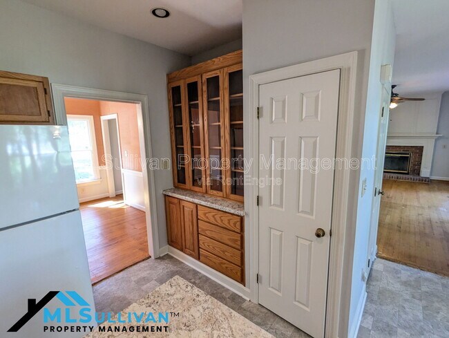 Building Photo - 4101 Grove Ridge Dr