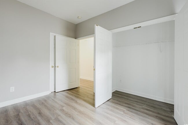 Building Photo - 171 Westhaven Dr
